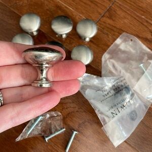 Eight Baldwin Classic Cabinet Knob 1.25